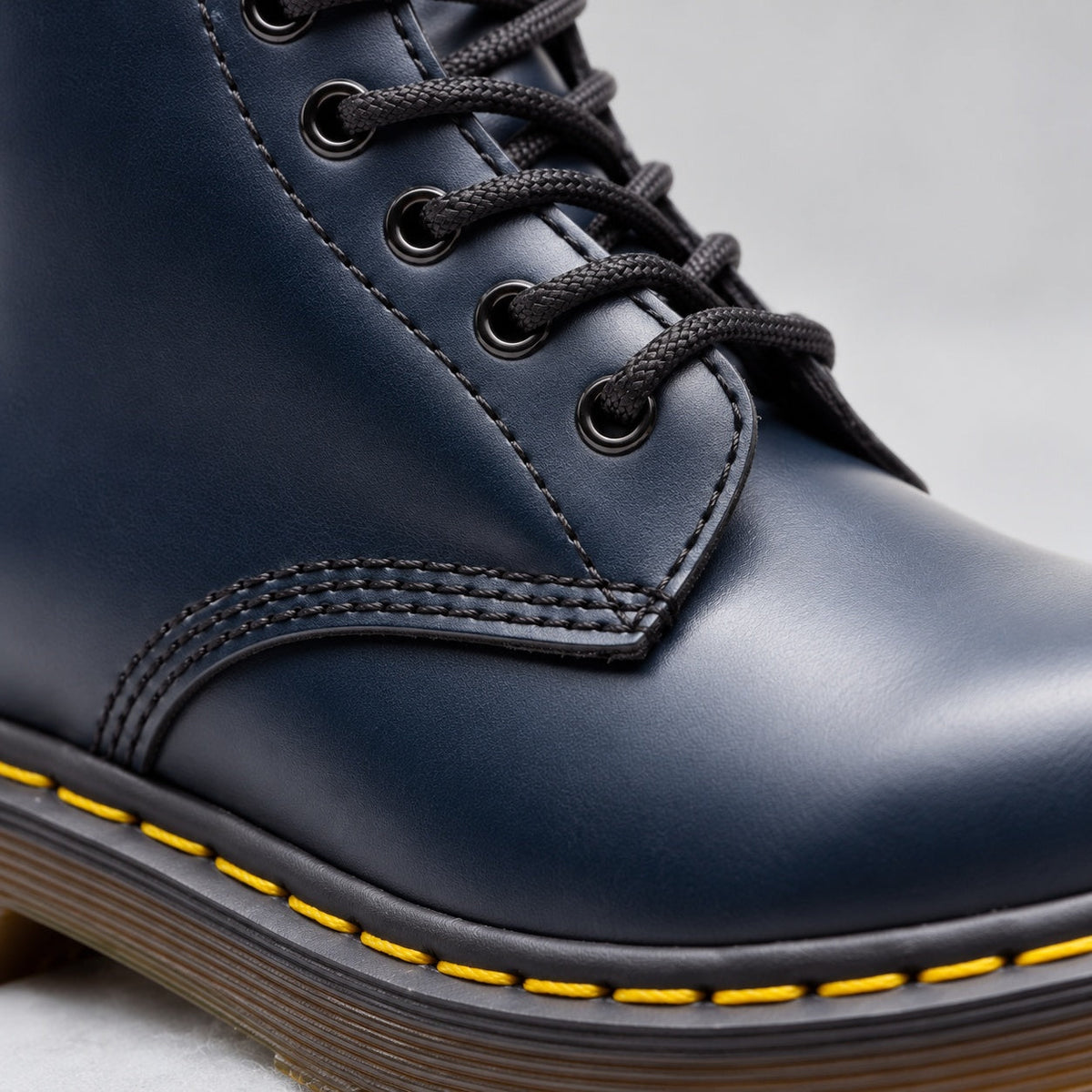 Marten -  Elegant women lace-up boot